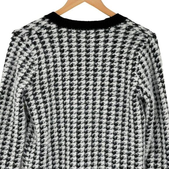 Tahari Houndstooth Eyelash V-Neck Button Up Cardigan Sweater Soft White Black XS - Picture 7 of 10